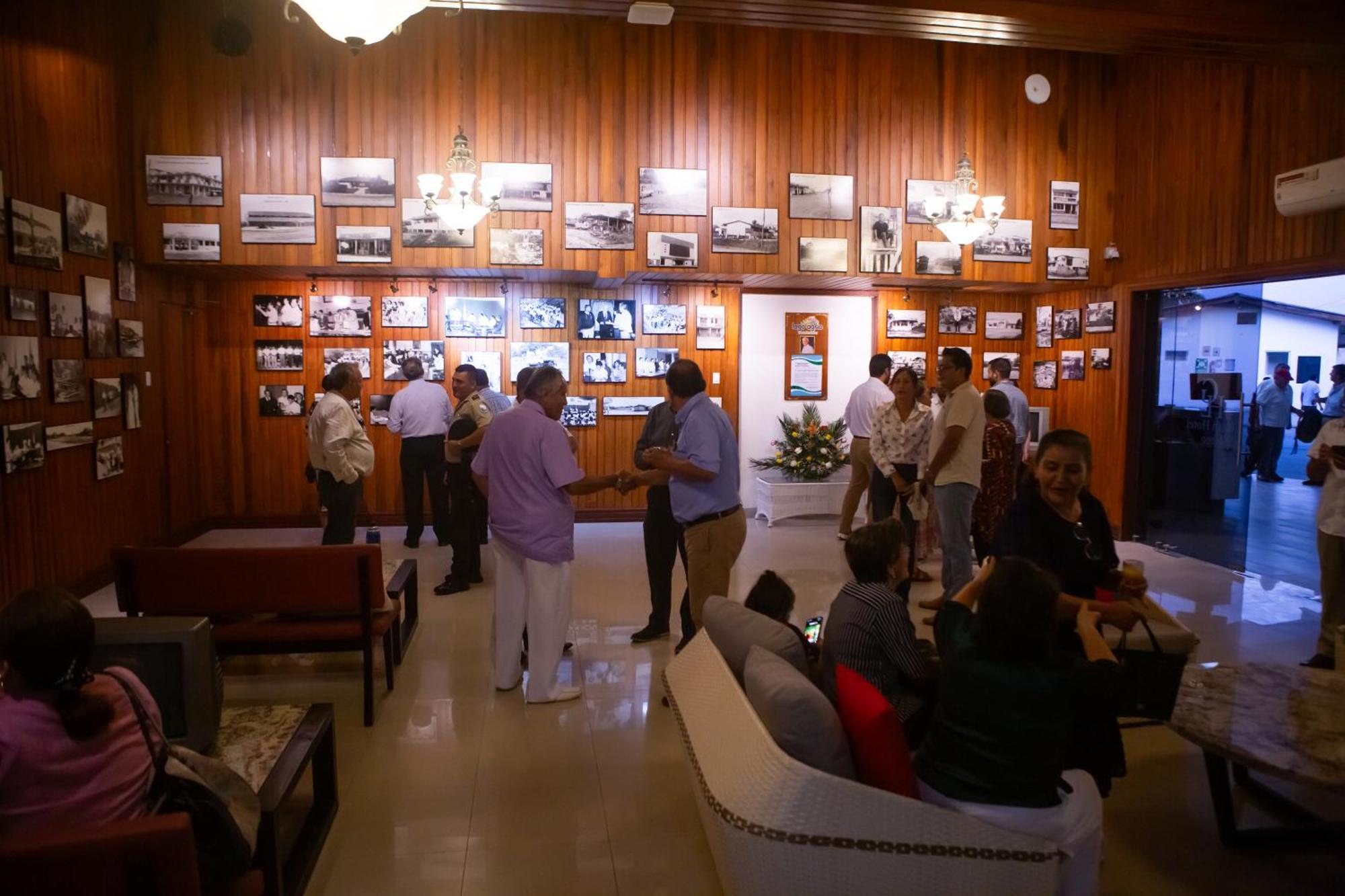 Gran Hotel De Lago - Lago Agrio Nueva Loja Ngoại thất bức ảnh