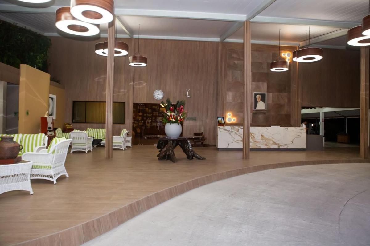 Gran Hotel De Lago - Lago Agrio Nueva Loja Ngoại thất bức ảnh
