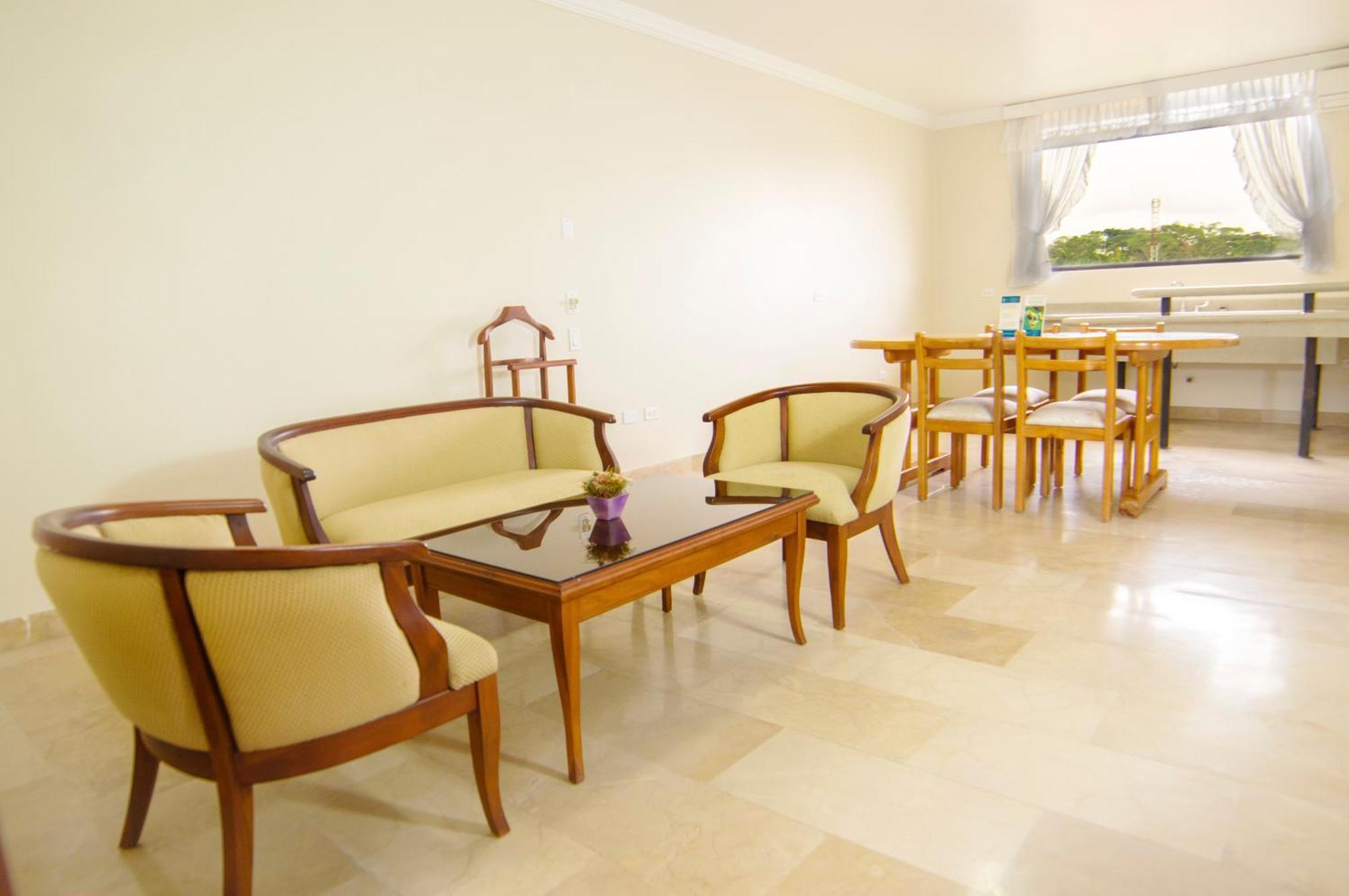 Gran Hotel De Lago - Lago Agrio Nueva Loja Ngoại thất bức ảnh