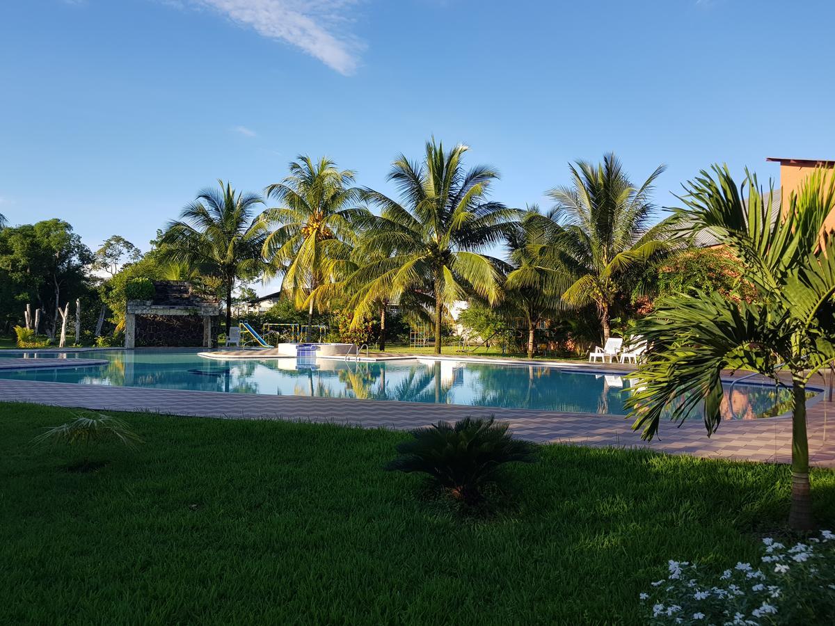 Gran Hotel De Lago - Lago Agrio Nueva Loja Ngoại thất bức ảnh