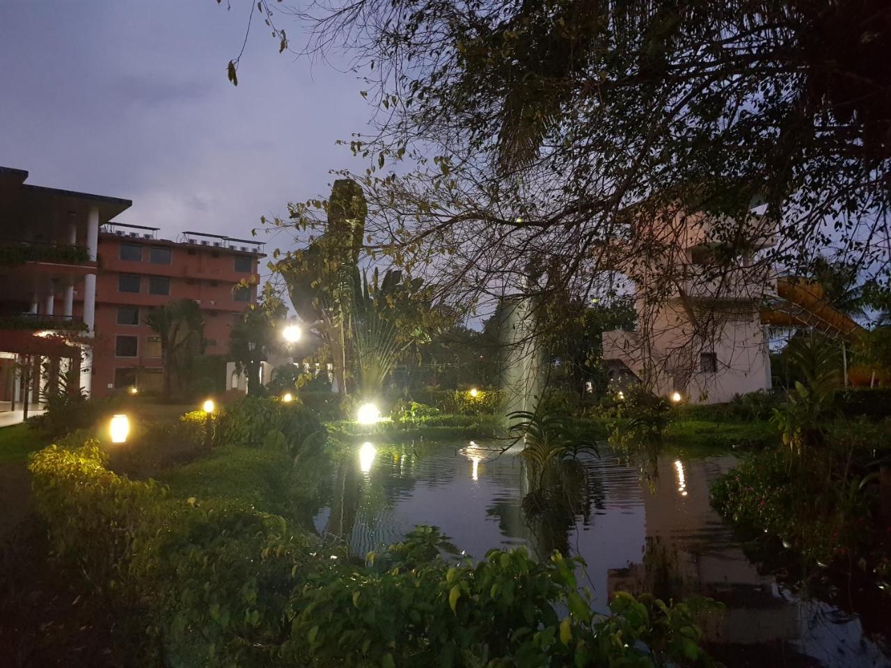 Gran Hotel De Lago - Lago Agrio Nueva Loja Ngoại thất bức ảnh