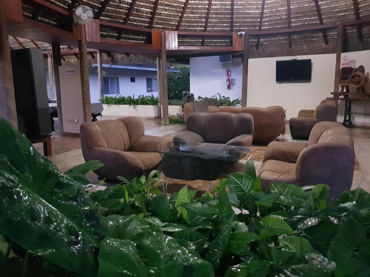 Gran Hotel De Lago - Lago Agrio Nueva Loja Ngoại thất bức ảnh