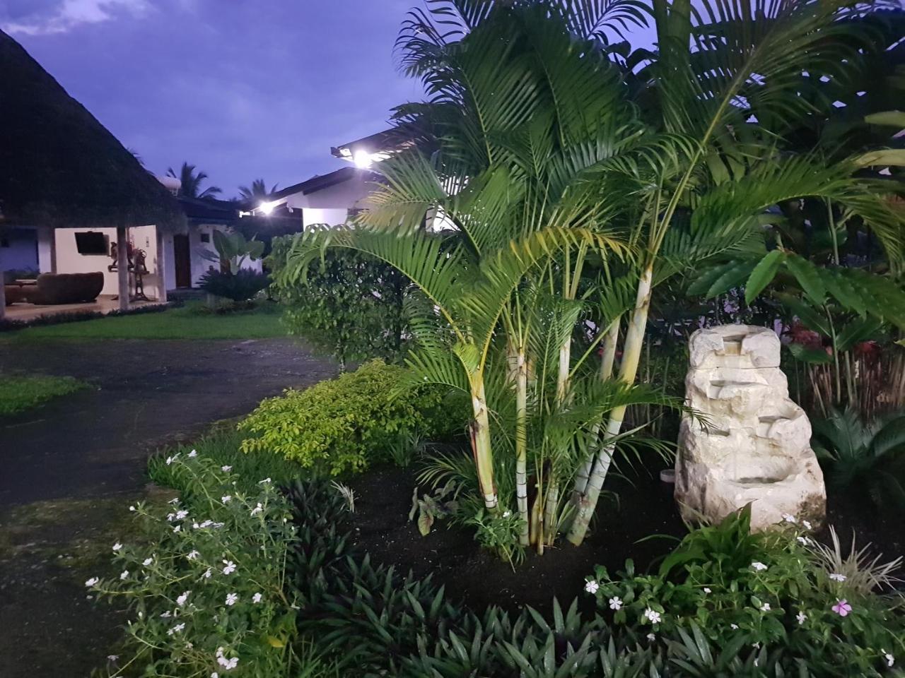 Gran Hotel De Lago - Lago Agrio Nueva Loja Ngoại thất bức ảnh