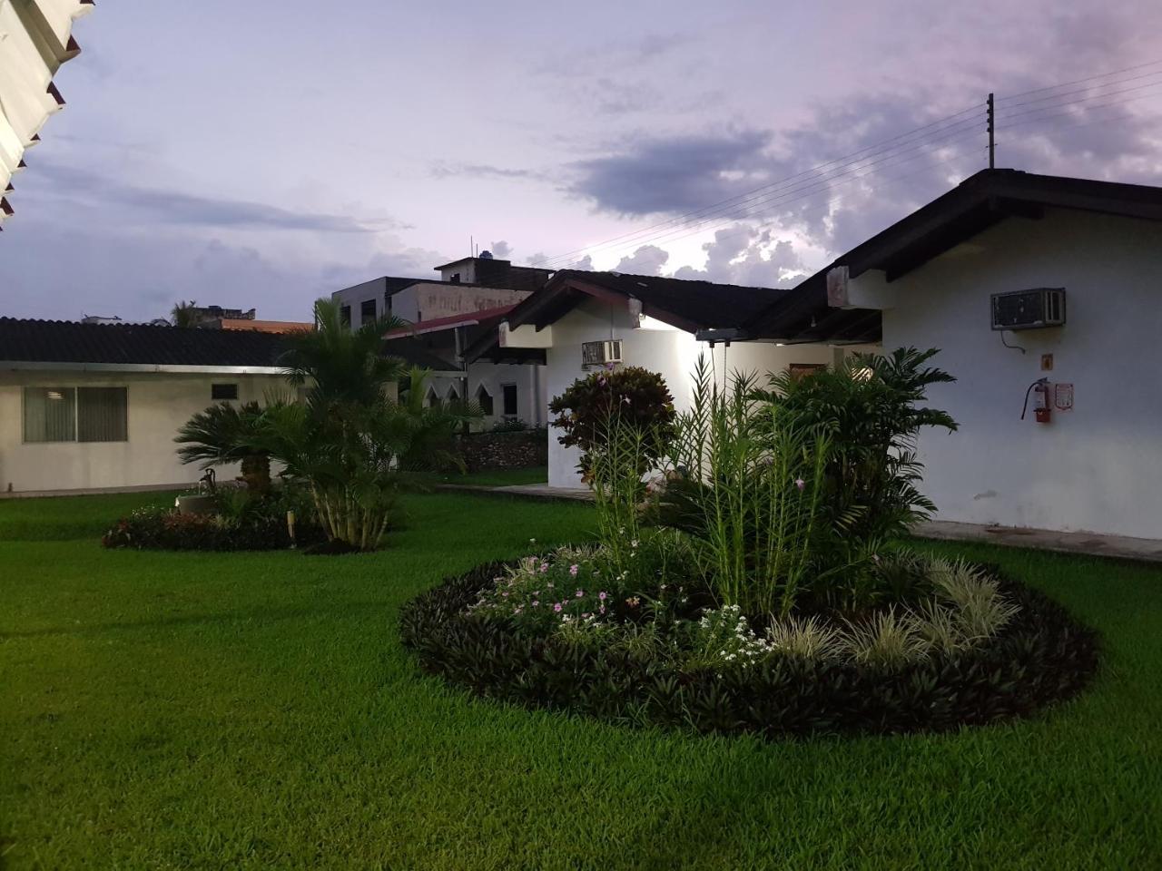 Gran Hotel De Lago - Lago Agrio Nueva Loja Ngoại thất bức ảnh