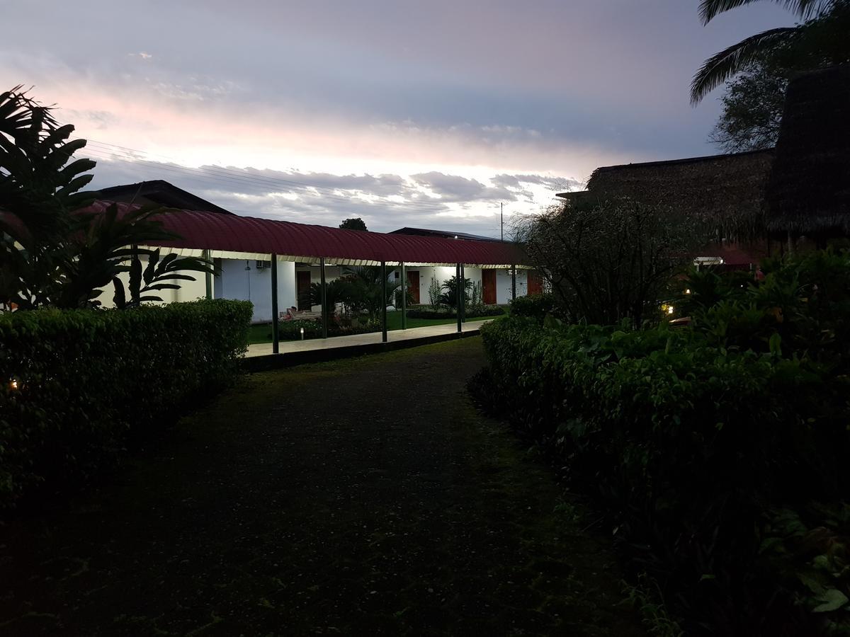 Gran Hotel De Lago - Lago Agrio Nueva Loja Ngoại thất bức ảnh