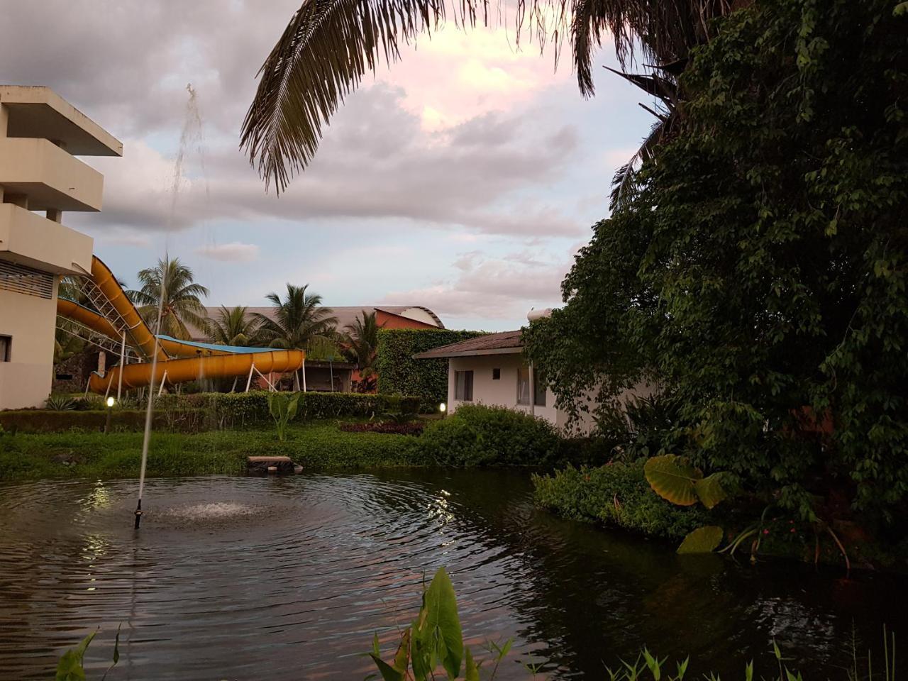Gran Hotel De Lago - Lago Agrio Nueva Loja Ngoại thất bức ảnh